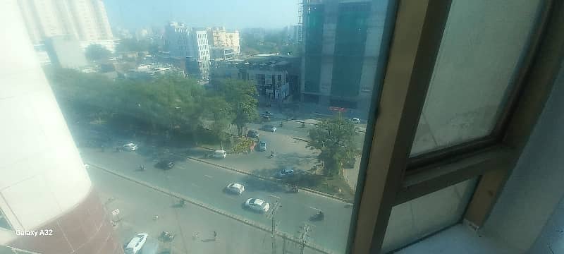 OFFICE FOR RENT IN GULBERG III 3