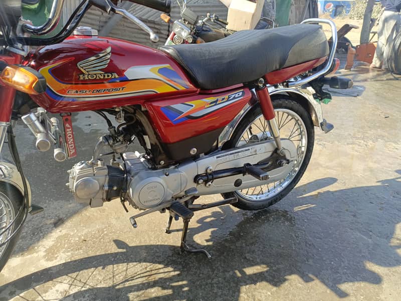 Honda CD 70 2018 5