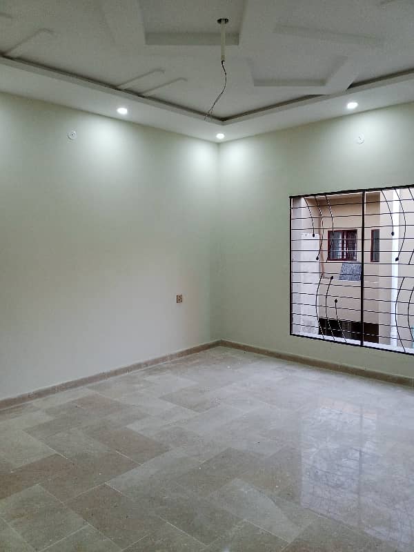 Room available for rent near UCP University and shoukat Khanum Hospital 0