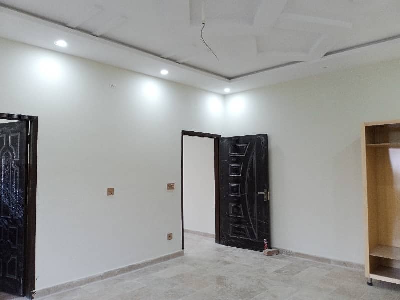 Room available for rent near UCP University and shoukat Khanum Hospital 1