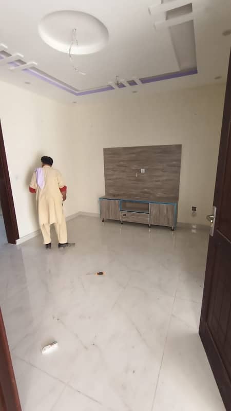 brand new 1st entry 5 marla House Available for sale in Airline housing society near shokat khanum 3