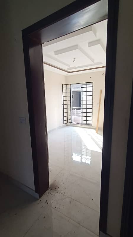 brand new 1st entry 5 marla House Available for sale in Airline housing society near shokat khanum 5