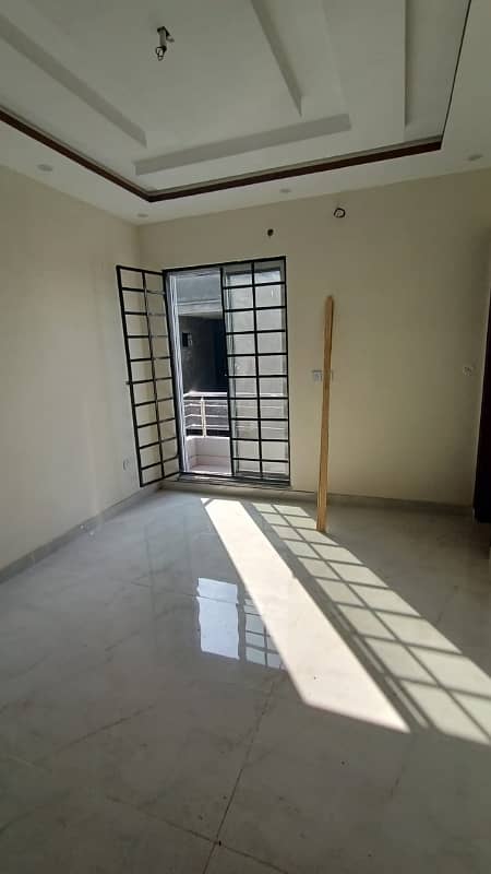 brand new 1st entry 5 marla House Available for sale in Airline housing society near shokat khanum 11