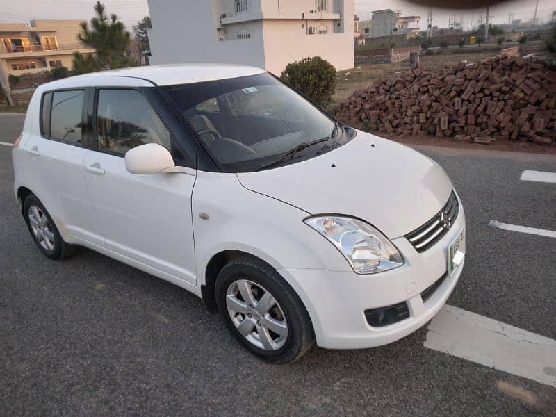 Suzuki Swift 2018 dlx total geniune 1