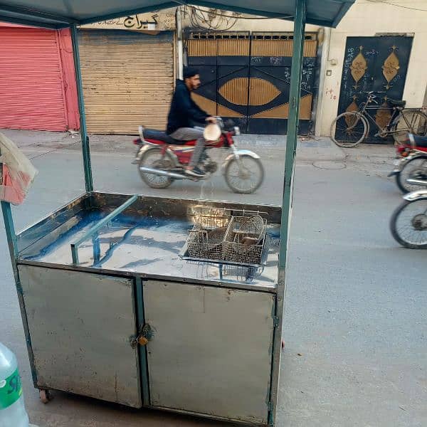 Fries Counter in good condition 4