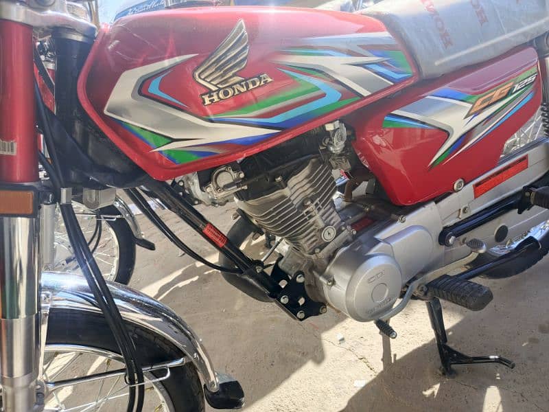 Honda 125 number Islamabad all ok 2