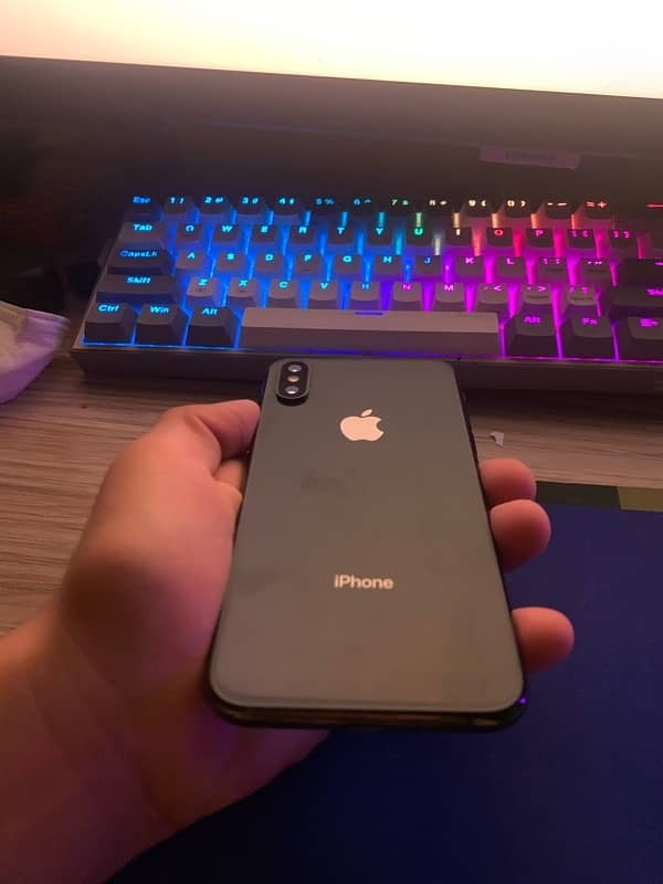 iPhone XS 64GB Black | PTA Approved 5