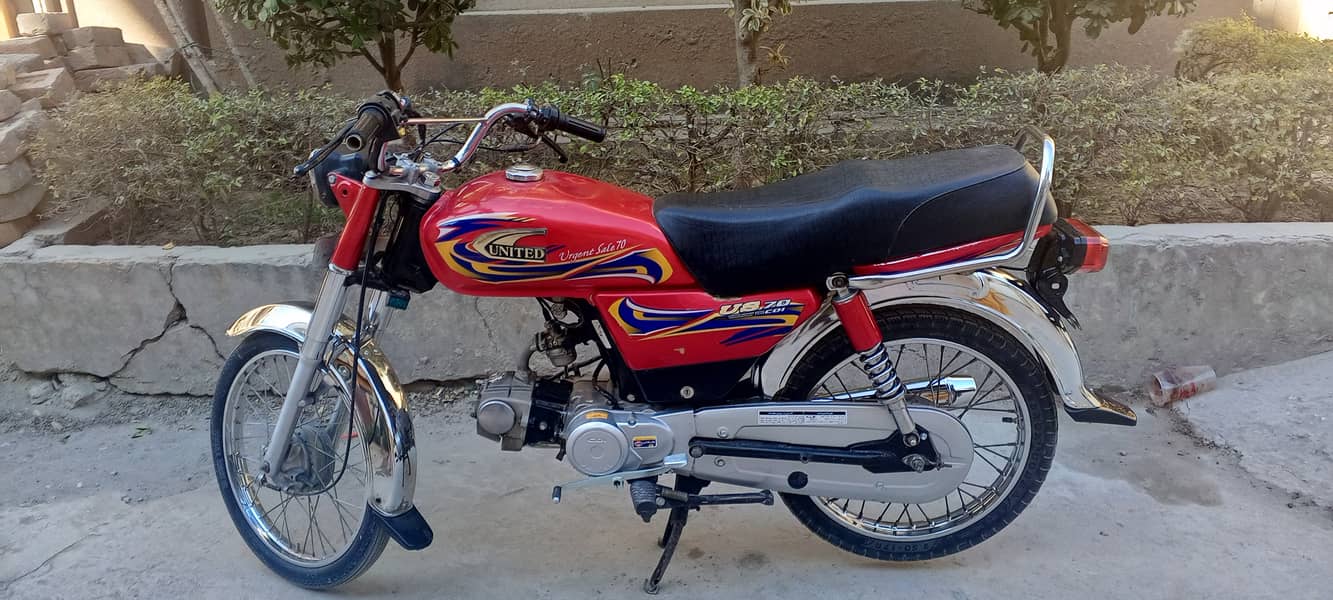 United 70cc 6