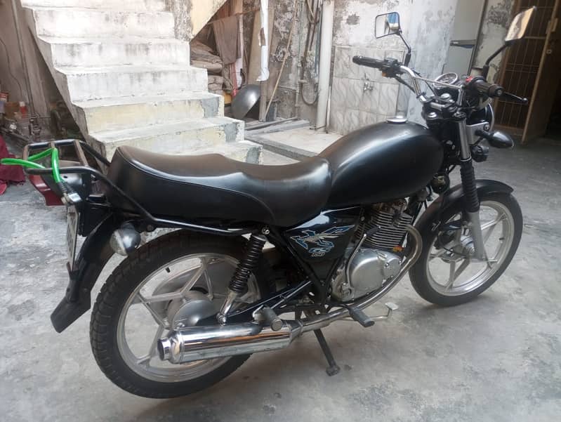 Suzuki GS 150 2022 2