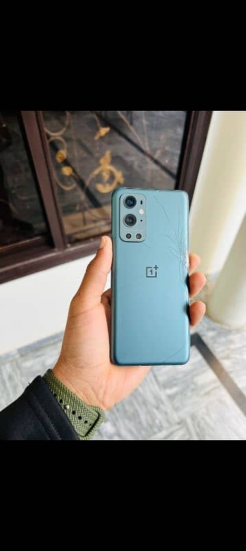 OnePlus 9 Pro with charger 4