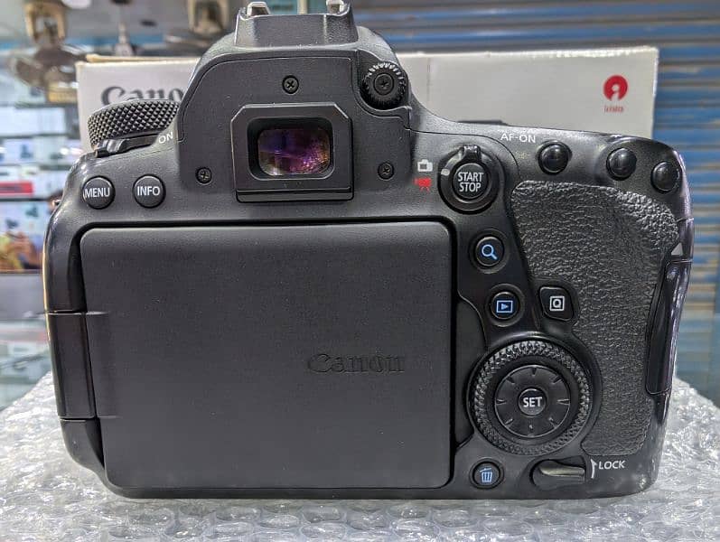 Canon EOS 6d Mark 2 body good condition 0323-2054464 2