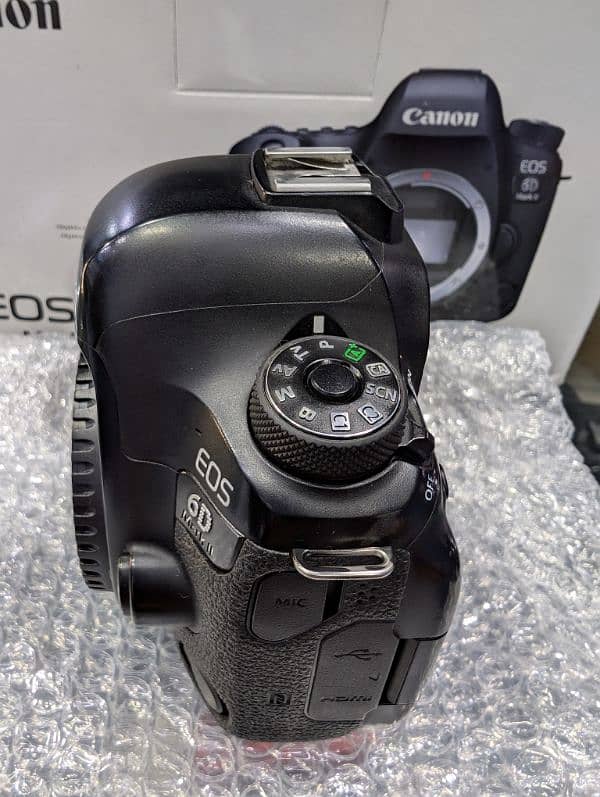 Canon EOS 6d Mark 2 body good condition 0323-2054464 4