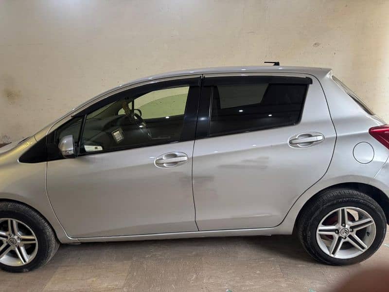 Toyota Vitz 2014 3