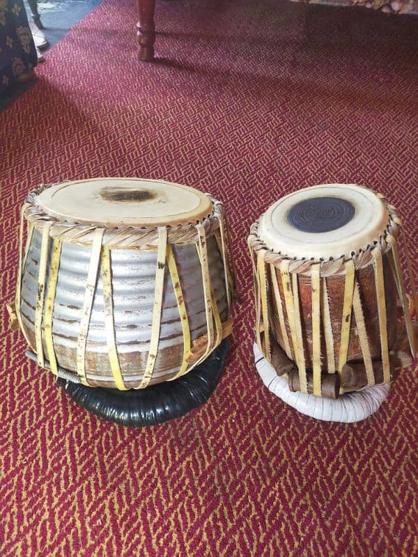 Tabla set in good condition 0