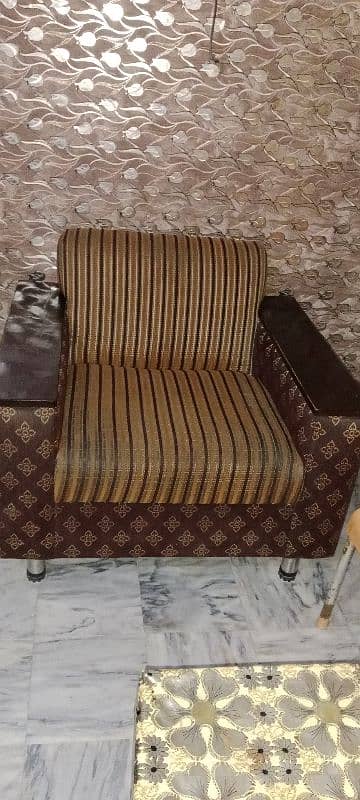 5 seater sohfa set pure shesham. stander siz    50.000 0