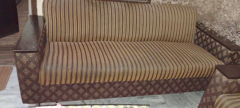 5 seater sohfa set pure shesham. stander siz    50.000 1