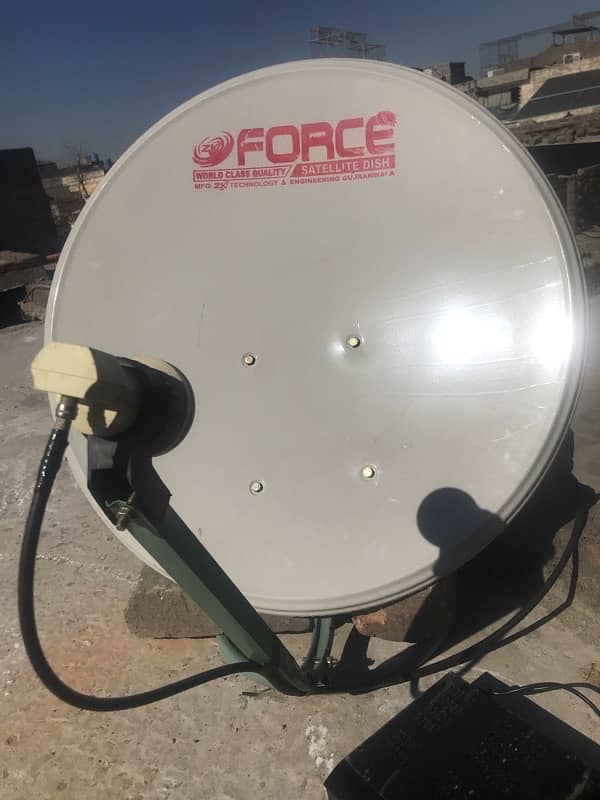 Am Selling My Brand New Dish Antenna Complete Accessories 0