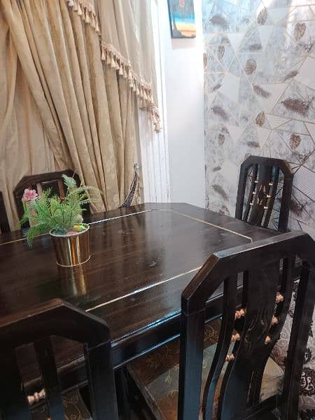 Beautiful elegant design dinning table with 6 chairs 1