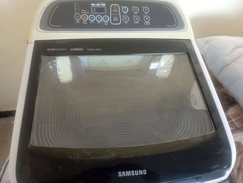 Samsung washing machine almost new 0