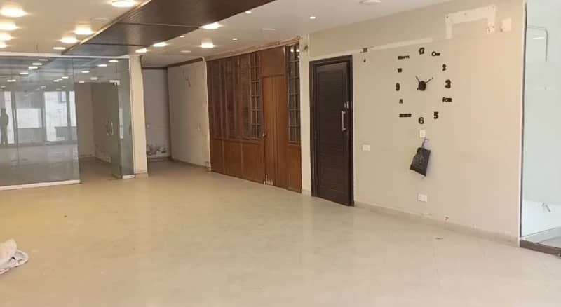 8 Marla 4th Floor Office With Elevator For Rent In DHA Phase 5,Block B, Lahore. 15