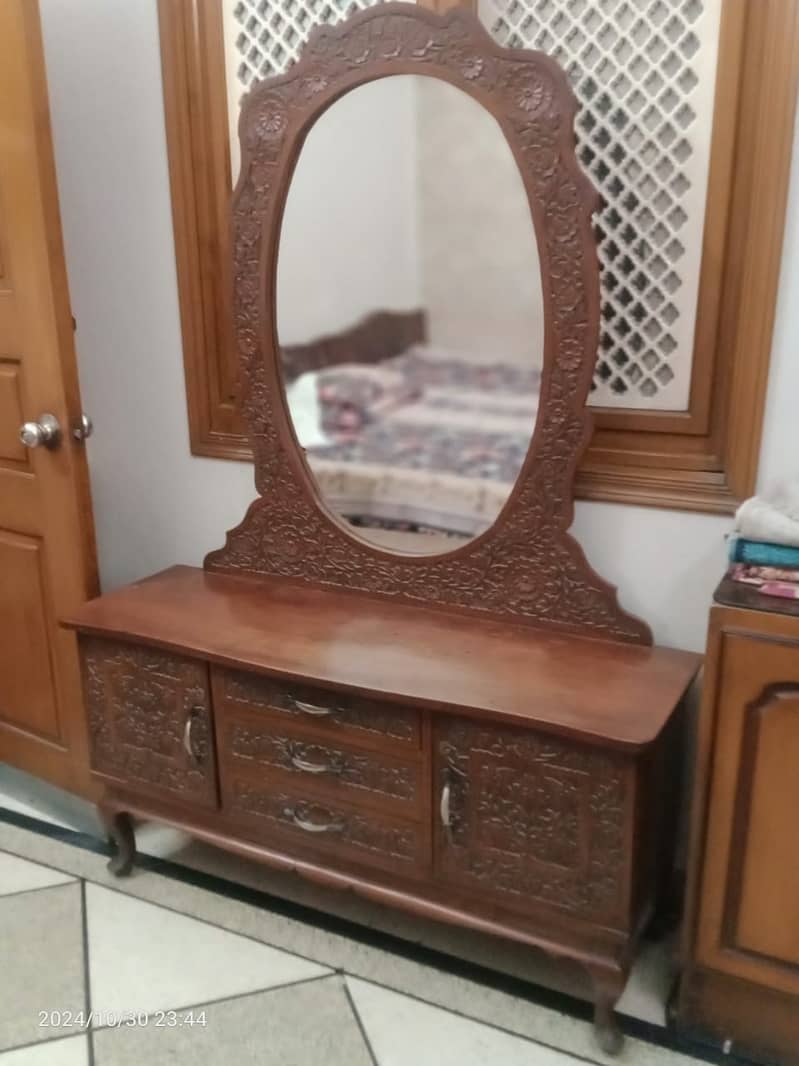 Furniture set, dressing table, showcase & side table 0