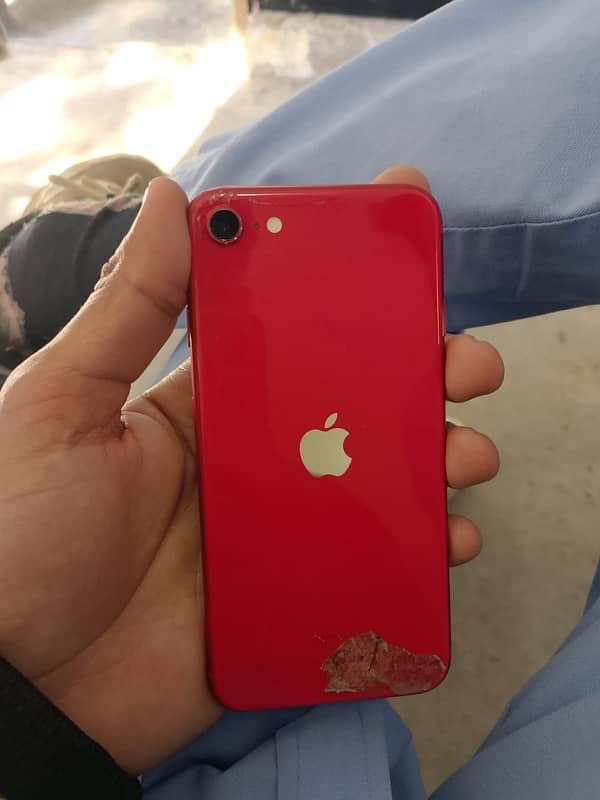 iPhone SE 2020 back break 1