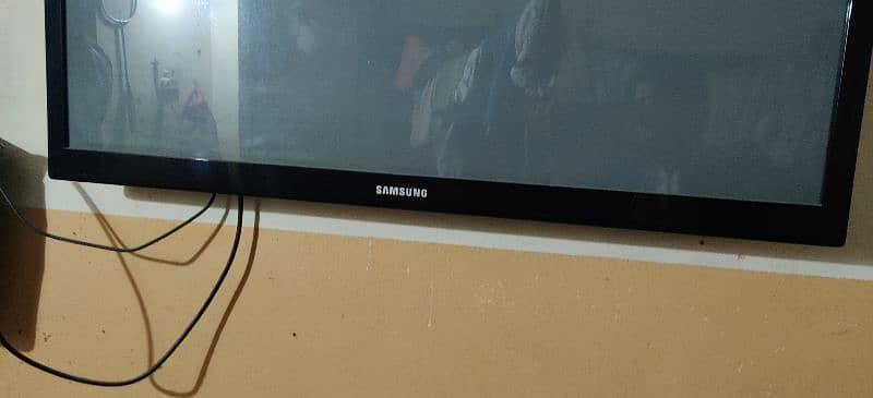 Samsung 45 inch LCD 4