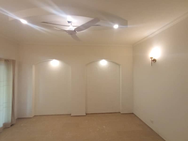 01 Kanal Modern Design House For Rent In DHA Phase 4 Block-HH Lahore. 5