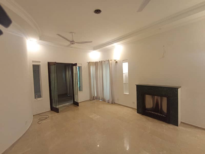 01 Kanal Modern Design House For Rent In DHA Phase 4 Block-HH Lahore. 6