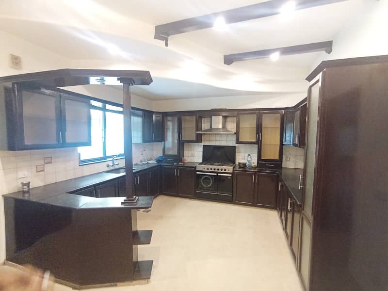 01 Kanal Modern Design House For Rent In DHA Phase 4 Block-HH Lahore. 7