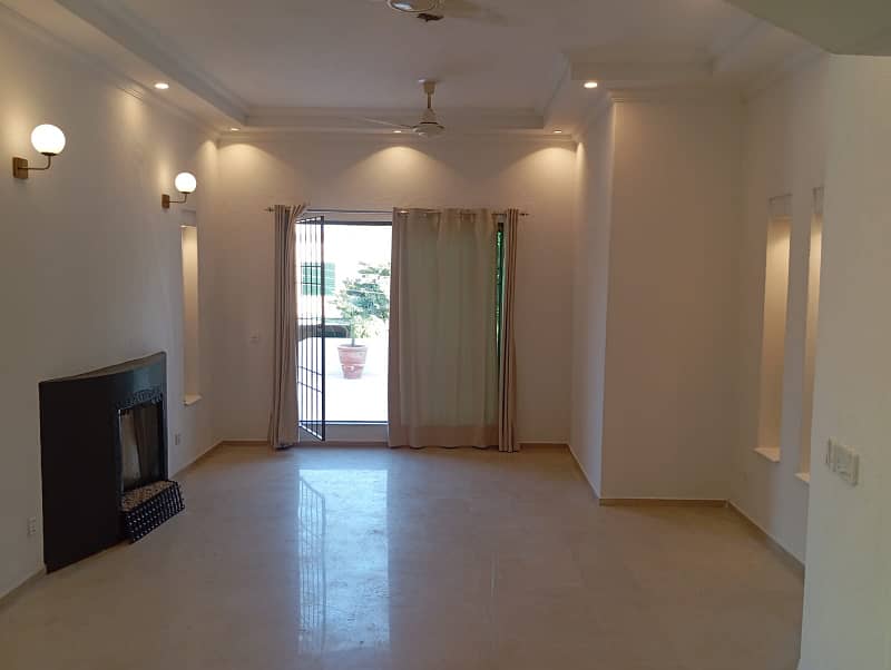 01 Kanal Modern Design House For Rent In DHA Phase 4 Block-HH Lahore. 20