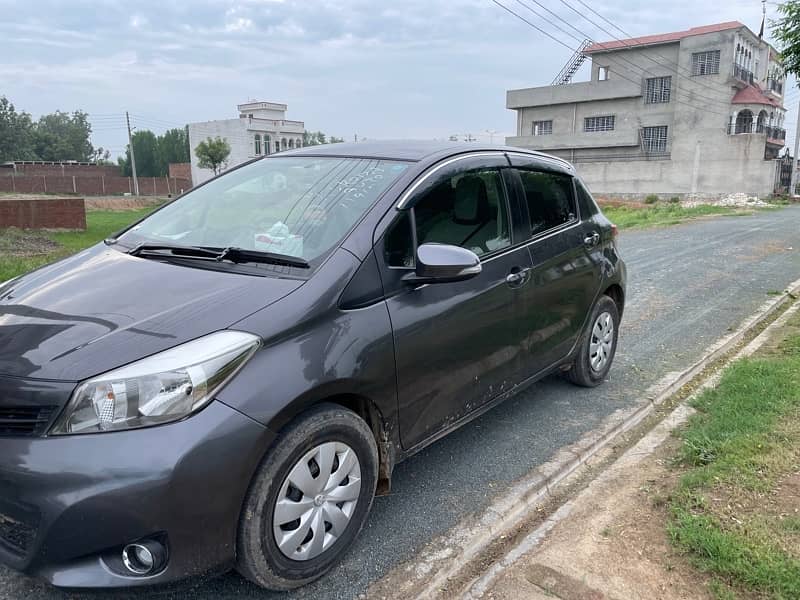 Toyota Vitz 2012 3