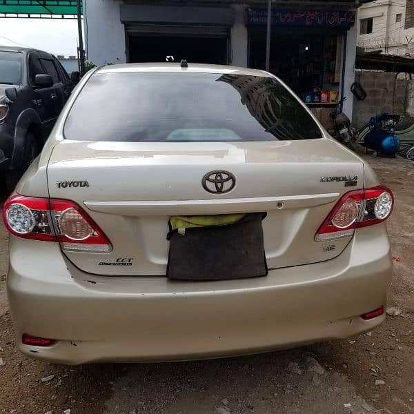 Toyota Corolla GLI 2012 4