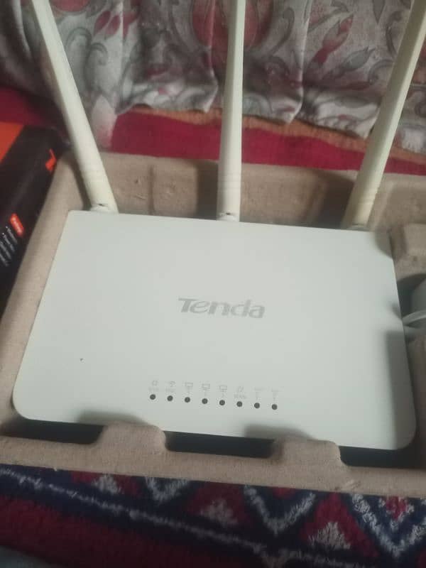 Tenda Router 1