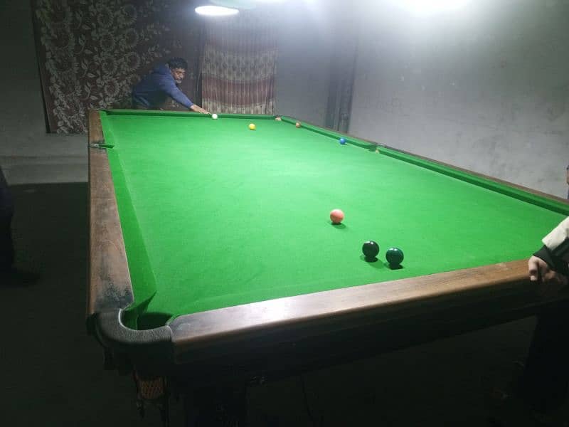 snooker table full size very new Belgium cloth 0