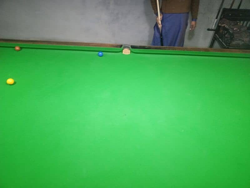 snooker table full size very new Belgium cloth 4