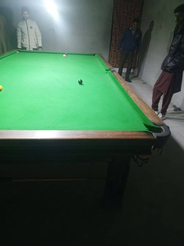 snooker table full size very new Belgium cloth 8