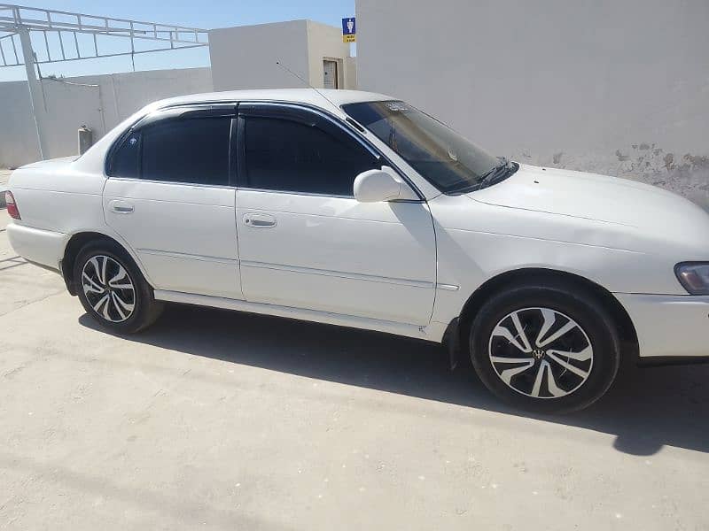 Toyota Corolla XE 2001 4