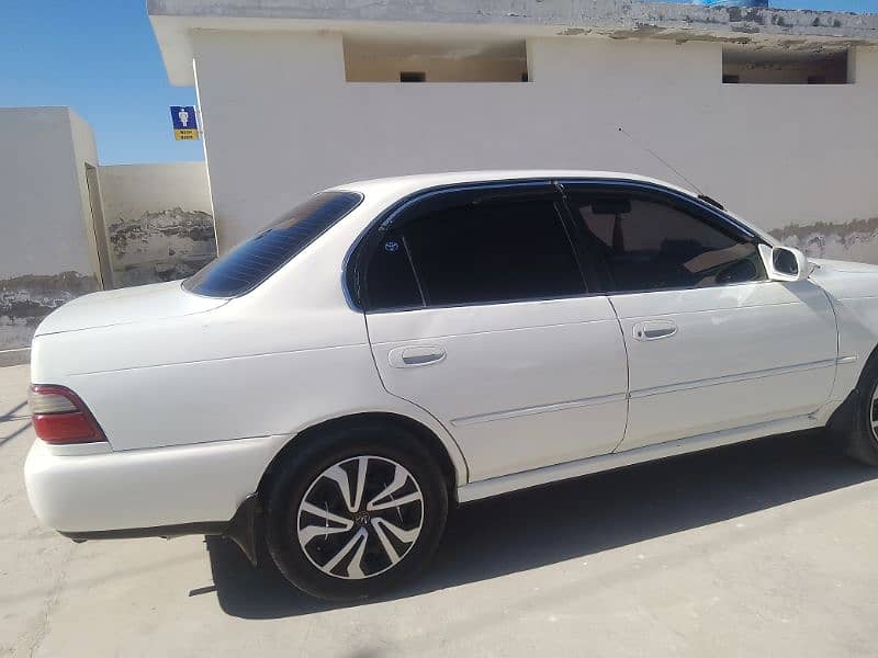 Toyota Corolla XE 2001 8