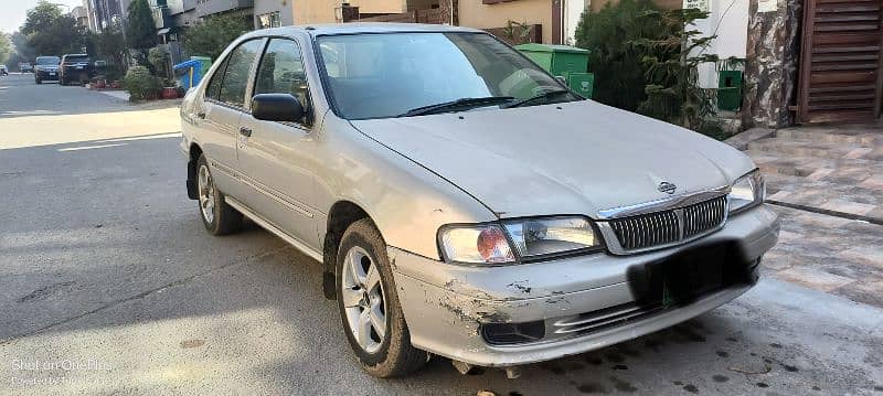 Nissan Sunny 2001 0