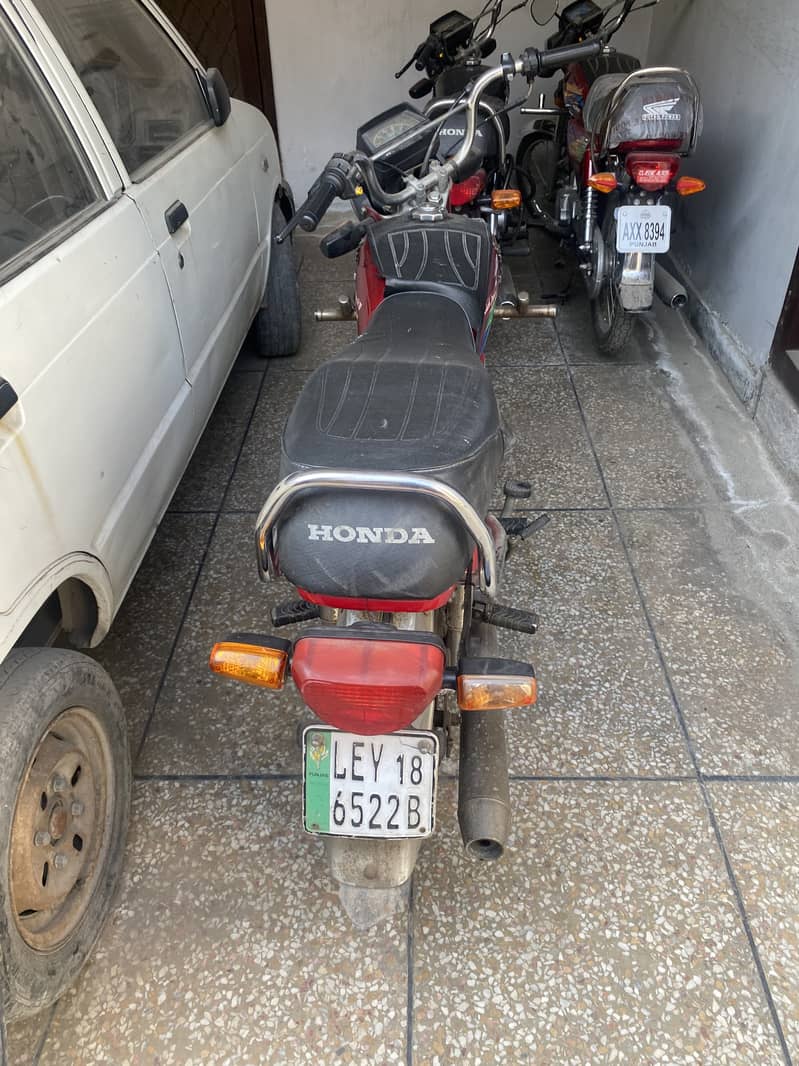 Honda CD 70 2018 4