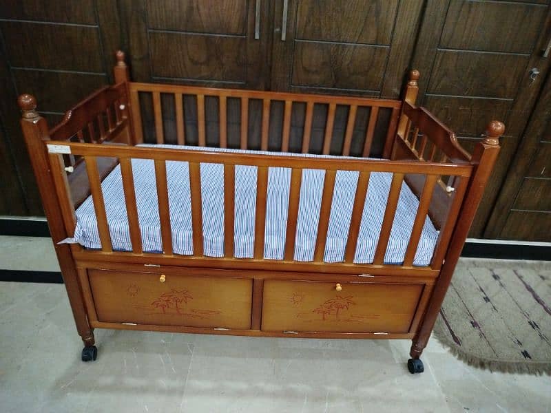 baby cot 1