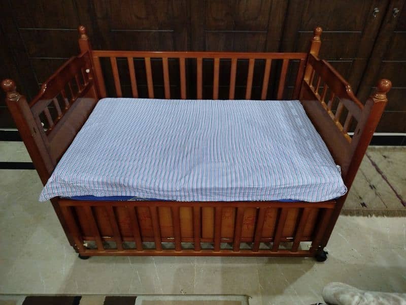 baby cot 2