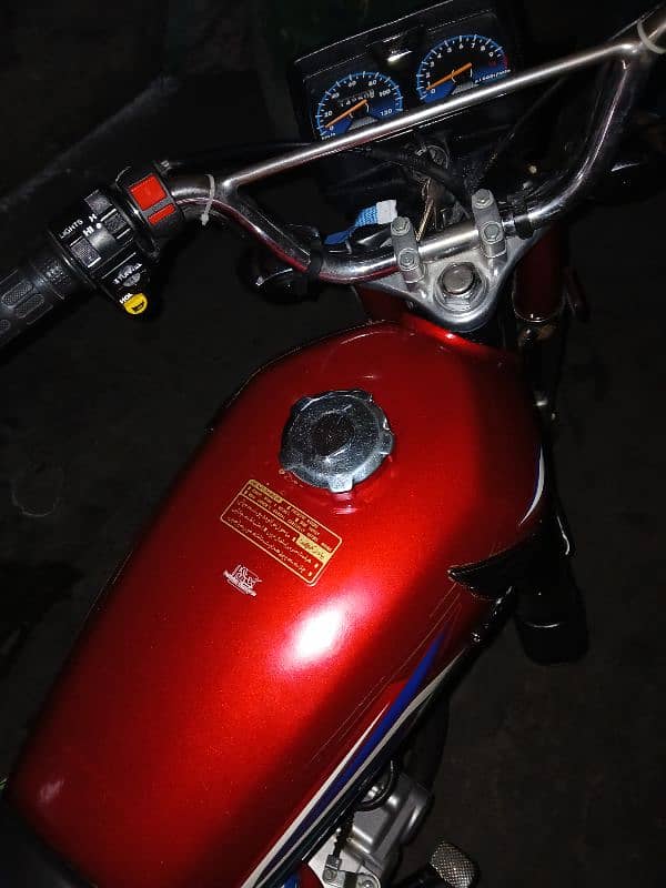 Red 125 Geniun Bike 2022 model 4