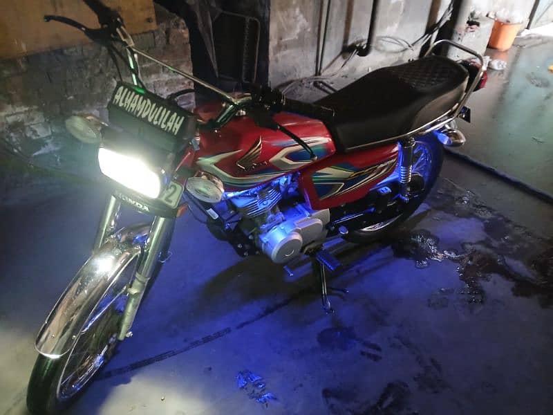 Red 125 Geniun Bike 2022 model 9