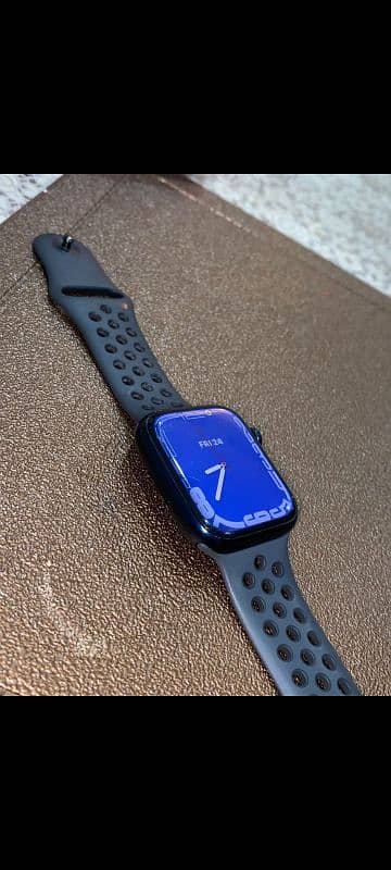 Apple Watch series 7 45mm Nike Edition 2