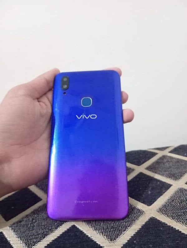 vivo v11i 8/256 1