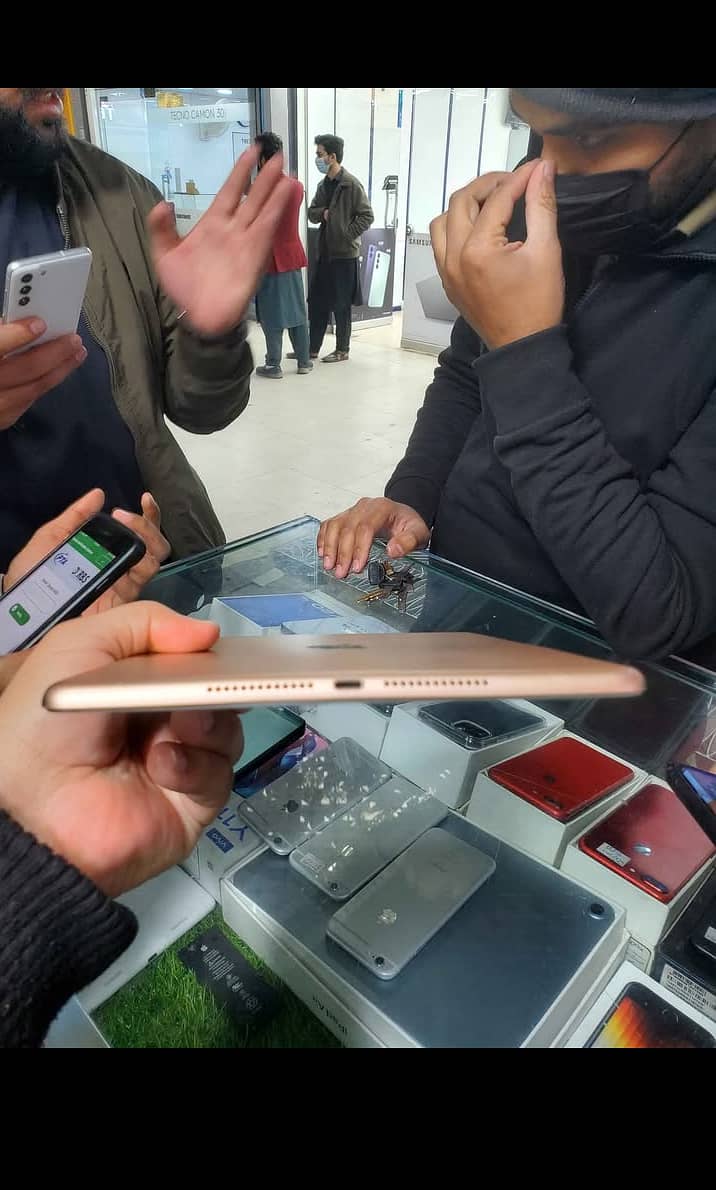 Ipad 6th Generation Rose Gold 2