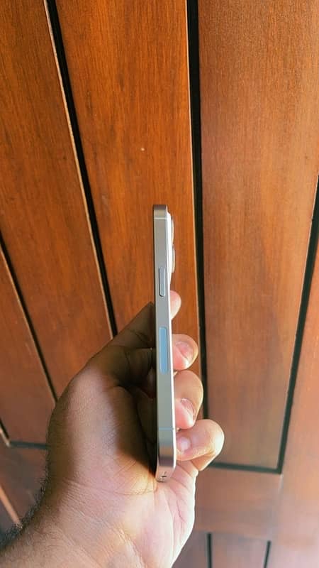 IPHONE 15 PRO (F. U) LLA 128GB WHITE TITANIUM COLOUR NONPTA WITH BOX… 3