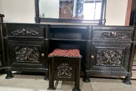 Solid wood dressing table with chair